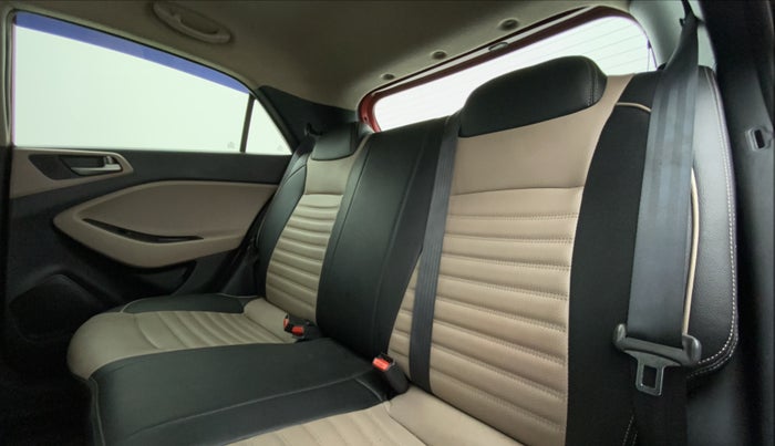 2016 Hyundai Elite i20 SPORTZ 1.2, Petrol, Manual, 33,003 km, Right Side Rear Door Cabin