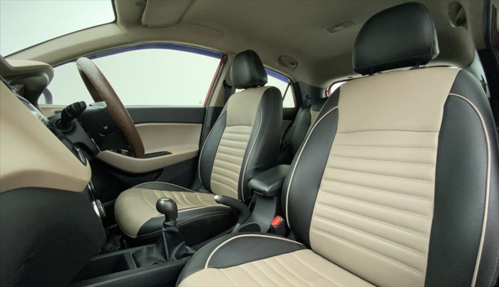 2016 Hyundai Elite i20 SPORTZ 1.2, Petrol, Manual, 33,003 km, Right Side Front Door Cabin