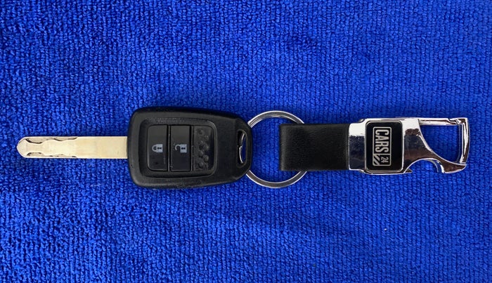2018 Honda Amaze 1.2L I-VTEC S, Petrol, Manual, 15,869 km, Key Close Up