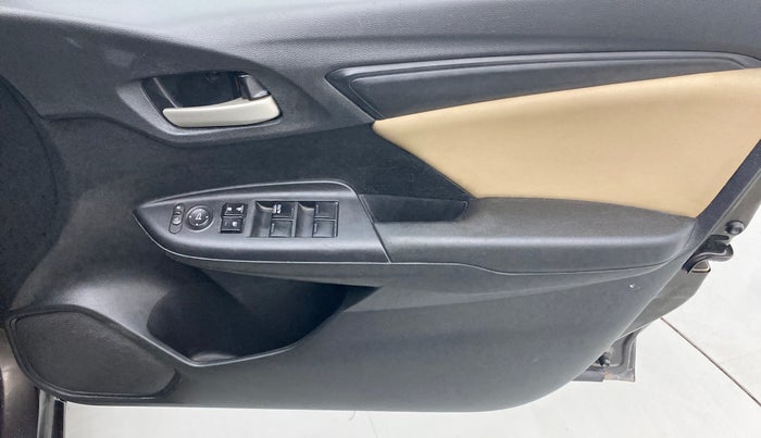 2018 Honda Jazz 1.2L I-VTEC V CVT, Petrol, Automatic, 61,710 km, Driver Side Door Panels Control