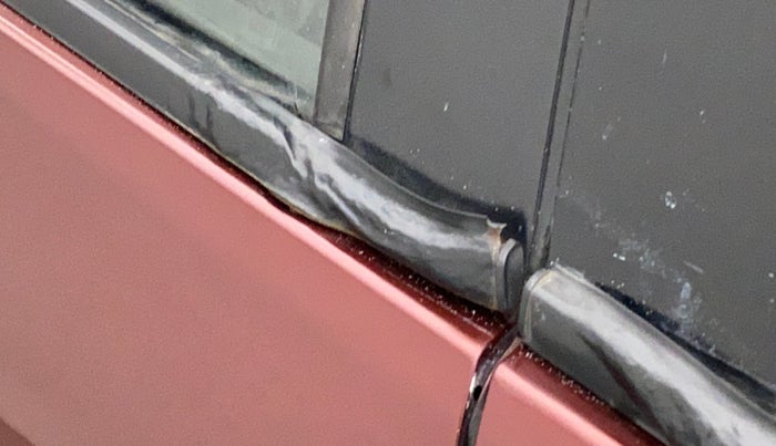2015 Honda Jazz 1.2L I-VTEC S, CNG, Manual, 42,332 km, Right rear door - Weather strip has minor damage