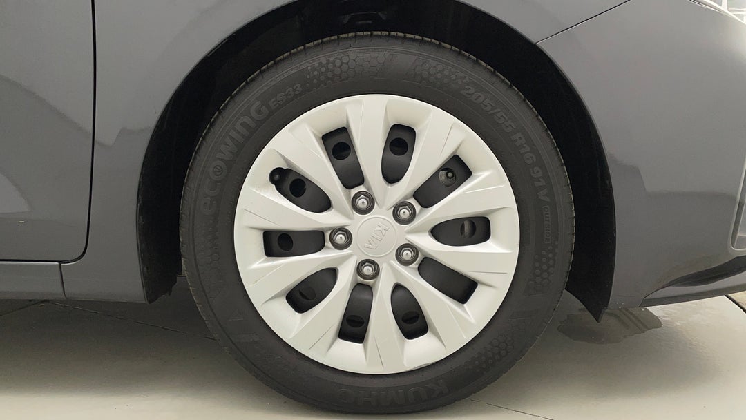 2021 Kia Cerato S, Automatic, 66635 km, Right Front Wheel
