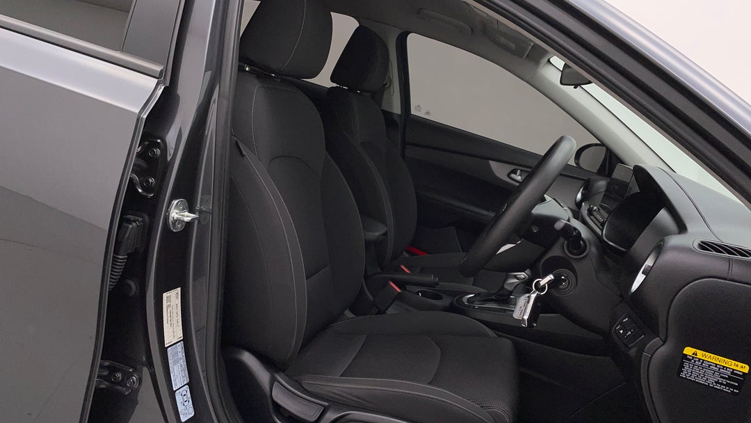 2021 Kia Cerato S, Automatic, 66635 km, Right Side Front Door Cabin View