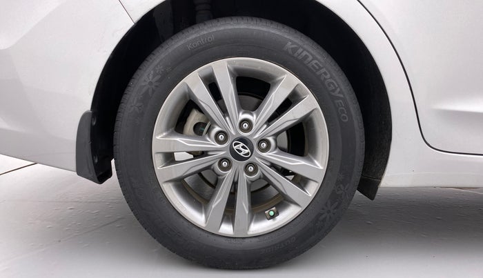 2018 Hyundai New Elantra 2.0 SX(O) AT PETROL, Petrol, Automatic, 44,123 km, Right Rear Wheel