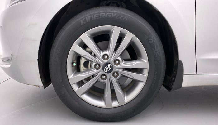 2018 Hyundai New Elantra 2.0 SX(O) AT PETROL, Petrol, Automatic, 44,123 km, Left Front Wheel
