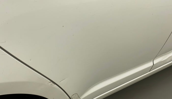 2011 Maruti Swift VXI, Petrol, Manual, 28,803 km, Right rear door - Minor scratches
