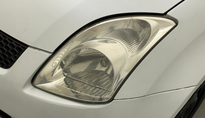 2011 Maruti Swift VXI, Petrol, Manual, 28,803 km, Left headlight - Minor scratches