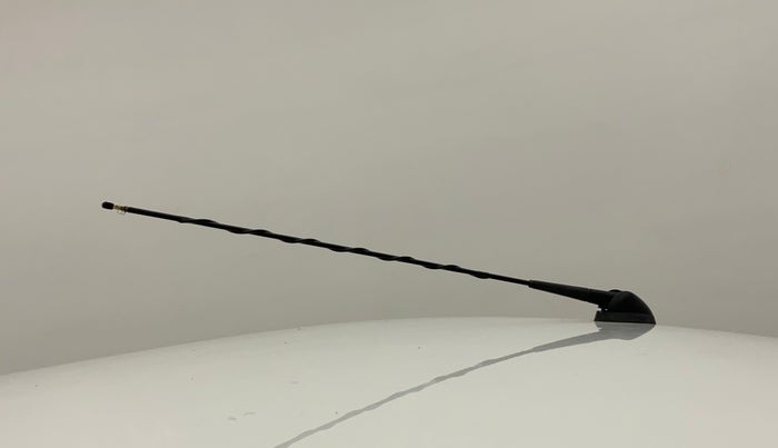 2011 Maruti Swift VXI, Petrol, Manual, 28,803 km, Roof - Antenna has minor damage