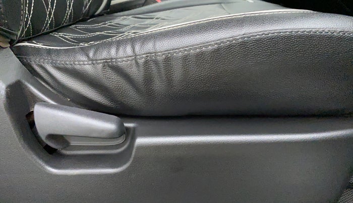 2015 Maruti Wagon R 1.0 VXI, Petrol, Manual, 44,225 km, Driver Side Adjustment Panel
