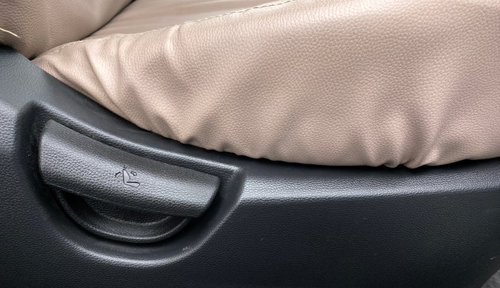 2015 Hyundai Grand i10 MAGNA 1.2 VTVT, Petrol, Manual, 16,026 km, Driver Side Adjustment Panel