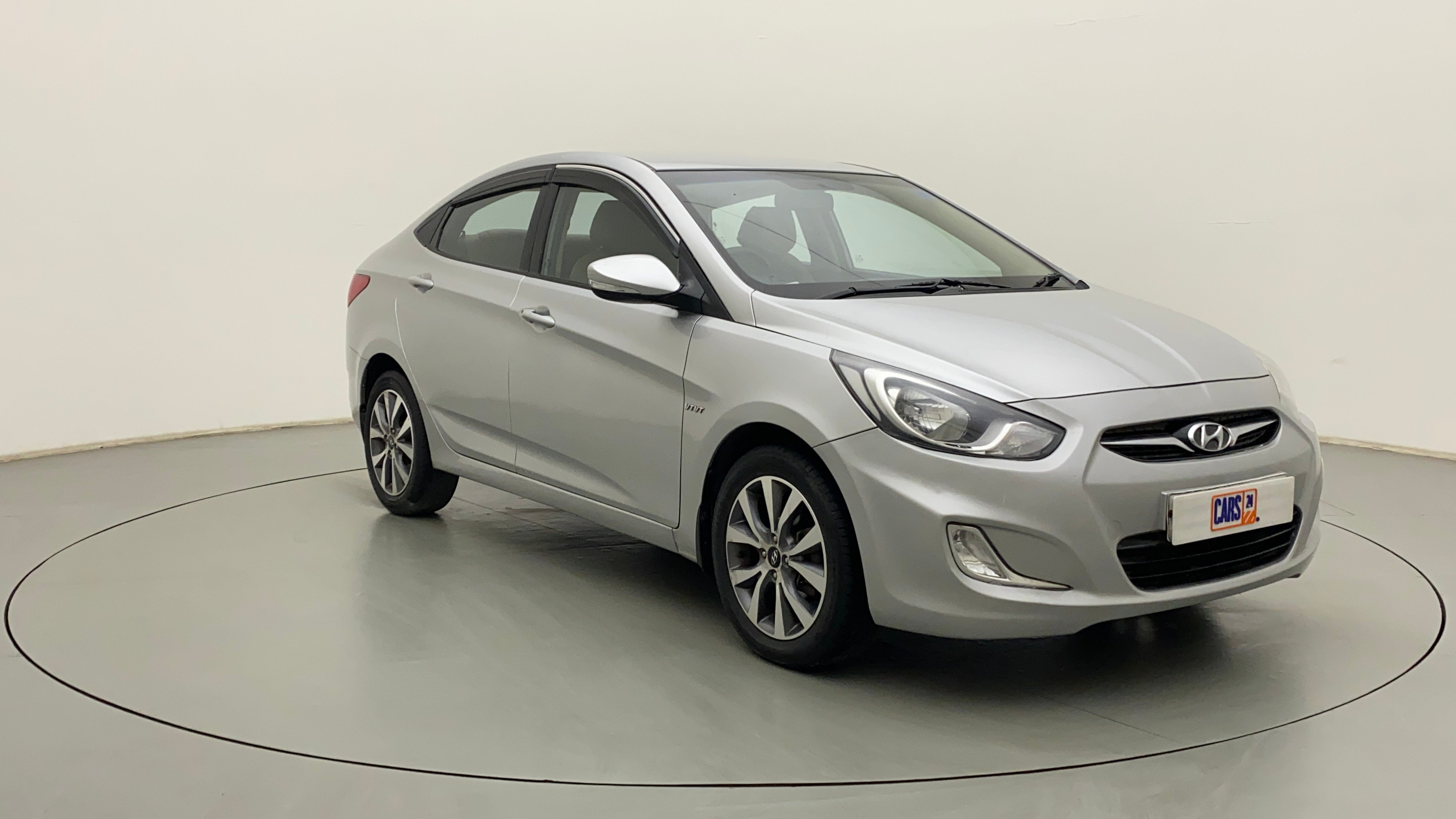 Hyundai Verna FLUIDIC 1.4 VTVT CX