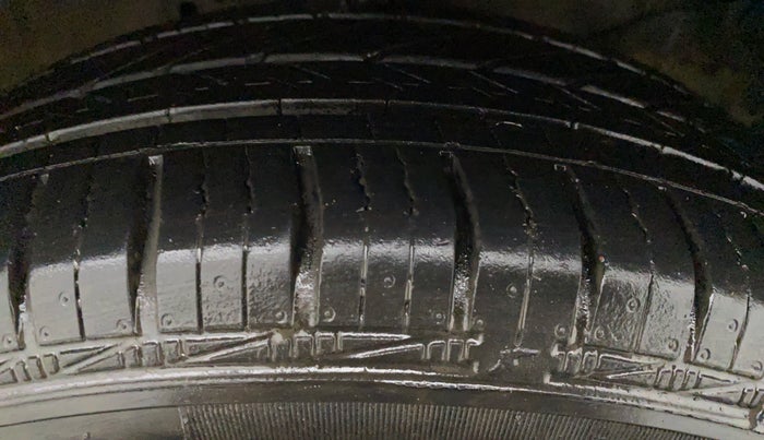 2015 Honda Amaze 1.2L I-VTEC S, Petrol, Manual, 83,402 km, Left Rear Tyre Tread