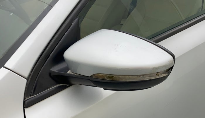 2014 Volkswagen Jetta COMFORTLINE TSI, Petrol, Manual, 77,996 km, Left rear-view mirror - Minor scratches