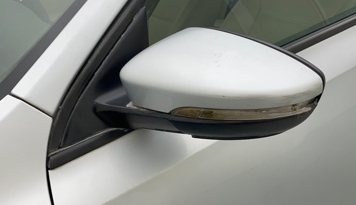 2014 Volkswagen Jetta COMFORTLINE TSI, Petrol, Manual, 77,996 km, Left rear-view mirror - Indicator light not working