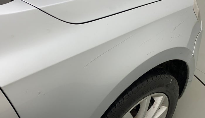 2014 Volkswagen Jetta COMFORTLINE TSI, Petrol, Manual, 77,996 km, Right fender - Minor scratches