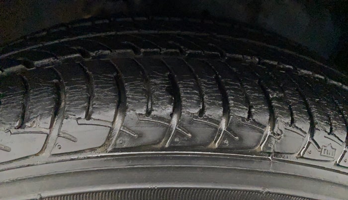 2018 Maruti Celerio ZXI, Petrol, Manual, 16,223 km, Right Front Tyre Tread