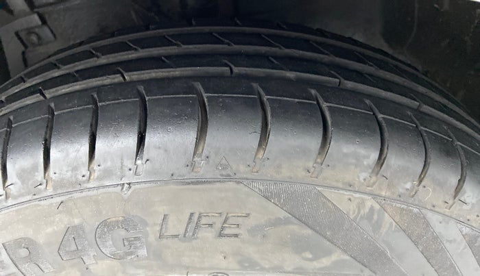 2014 Maruti Swift VDI ABS, Diesel, Manual, 1,03,071 km, Left Front Tyre Tread