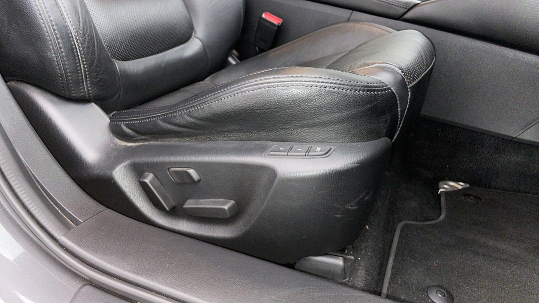 2017 Mazda 6 Touring, Automatic, 65282 km, Drivers Side Adjustment Panel