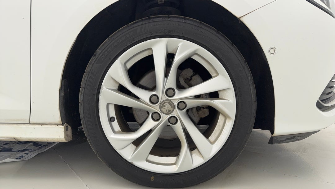 2017 Holden Astra Rs, Automatic, 57564 km, Right Front Wheel