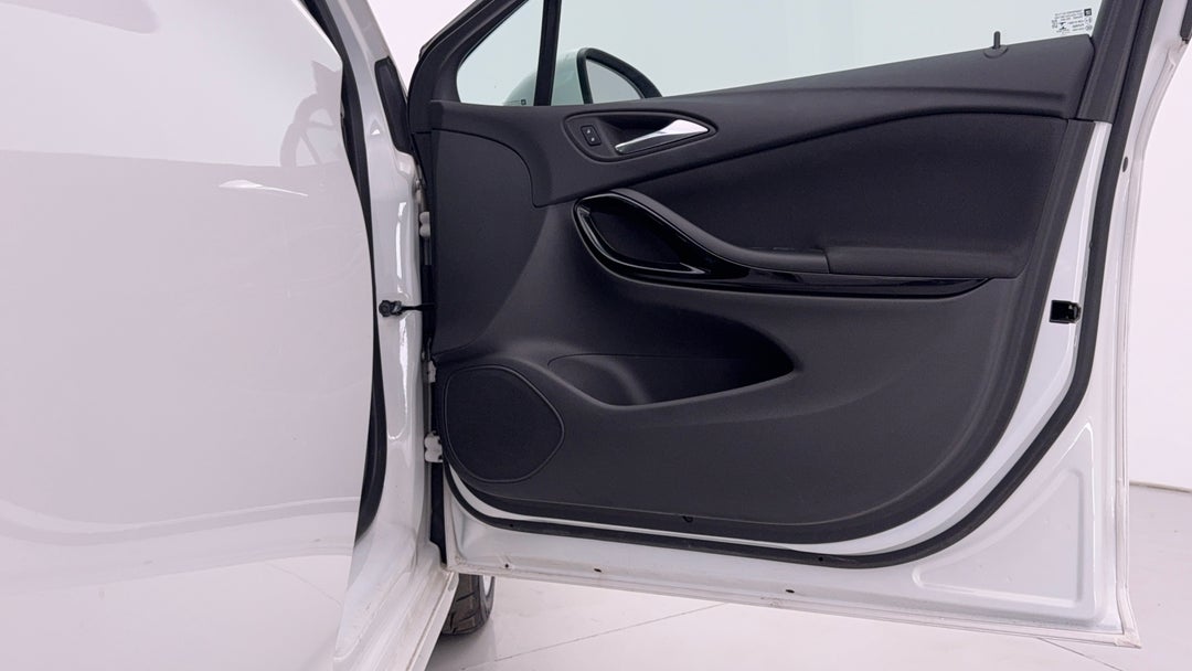 2017 Holden Astra Rs, Automatic, 57564 km, Speaker View