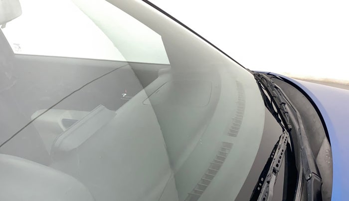 2017 Maruti IGNIS ZETA 1.2 AMT, Petrol, Automatic, 1,13,744 km, Front windshield - Minor spot on windshield