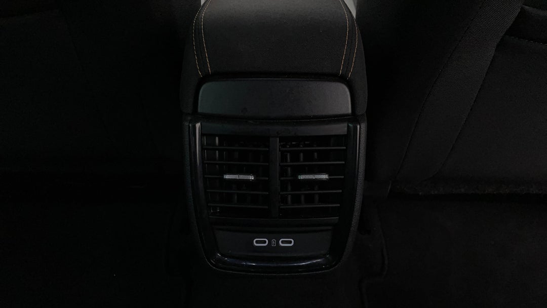Rear A/C Vent