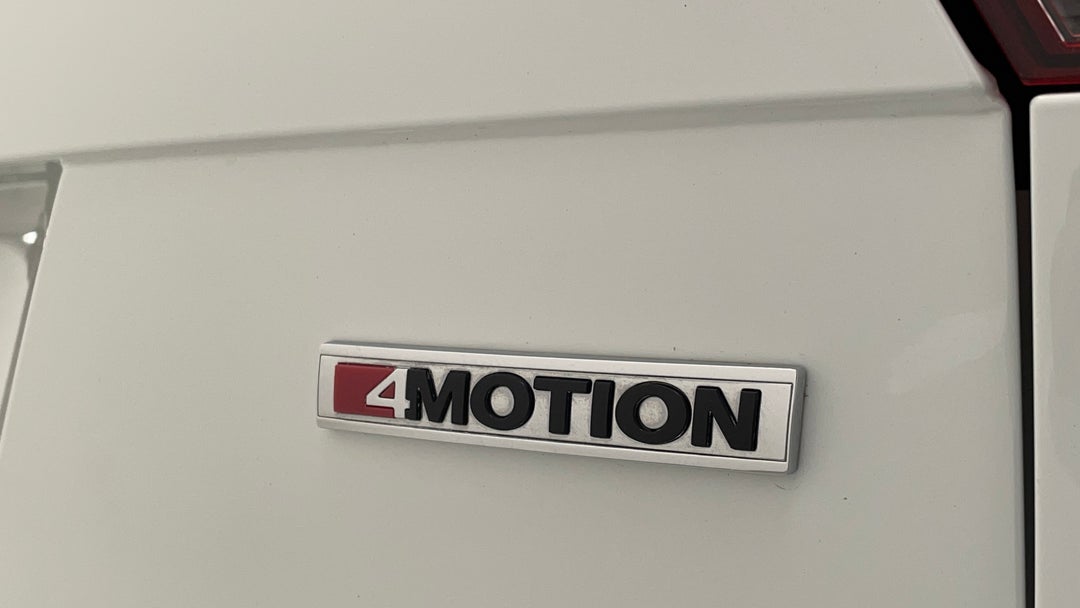 Badge (Boot Right Side)