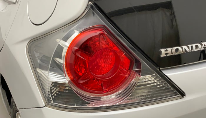 2013 Honda Brio VX MT, Petrol, Manual, 66,666 km, Left tail light - Minor damage