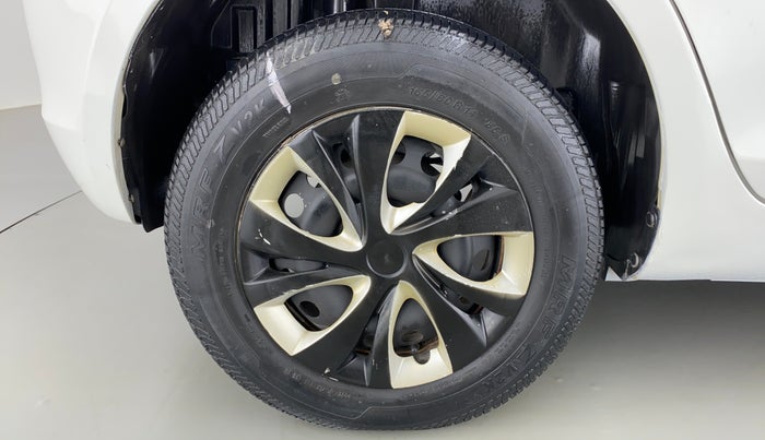 2015 Maruti Swift LDI BS IV, Diesel, Manual, 46,867 km, Right Rear Wheel