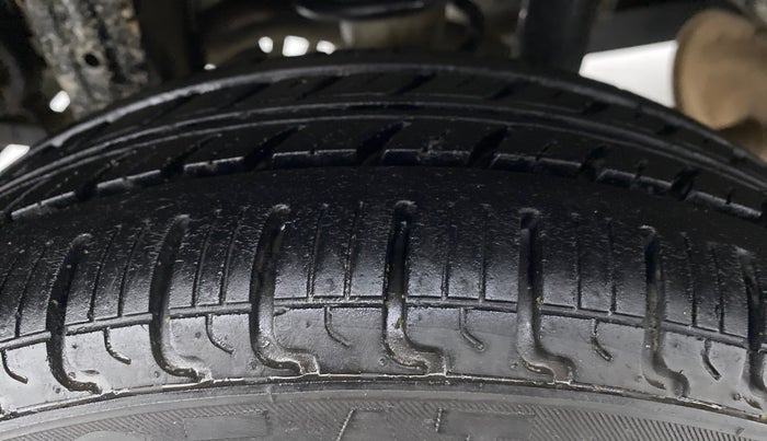 2016 Maruti Alto K10 VXI, Petrol, Manual, 97,954 km, Right Rear Tyre Tread