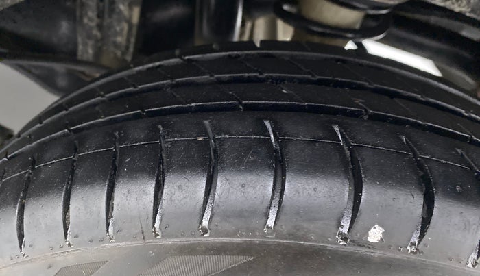 2016 Maruti Alto K10 VXI, Petrol, Manual, 97,954 km, Left Rear Tyre Tread