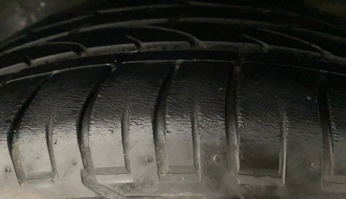 2018 Hyundai Creta SX PLUS AT 1.6 DIESEL, Diesel, Automatic, 29,937 km, Left Rear Tyre Tread