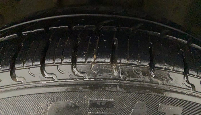 2015 Datsun Go Plus T, Petrol, Manual, 45,286 km, Left Rear Tyre Tread