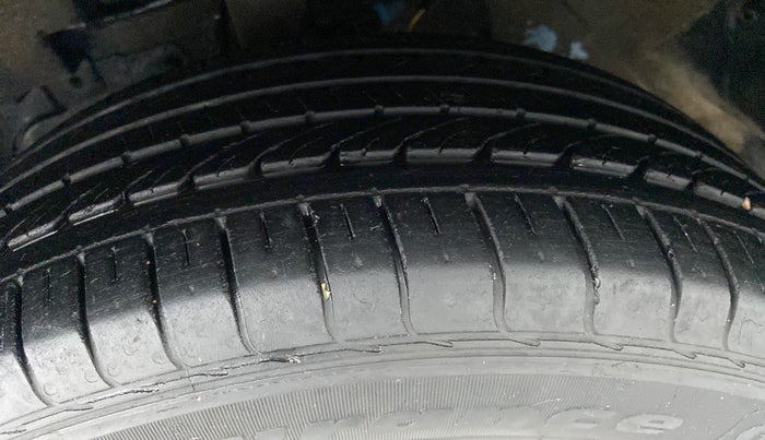 2018 Tata NEXON XE, Petrol, Manual, 10,745 km, Left Front Tyre Tread
