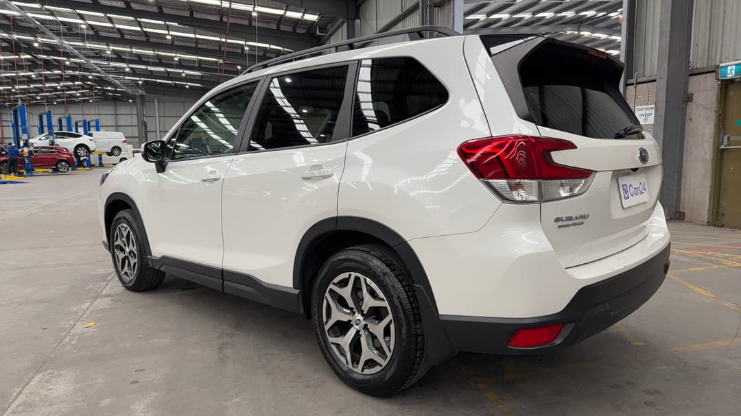 2024 Subaru Forester 2.5i (AWD), Automatic, 52910 km, Left Back Diagonal (45- Degree) View