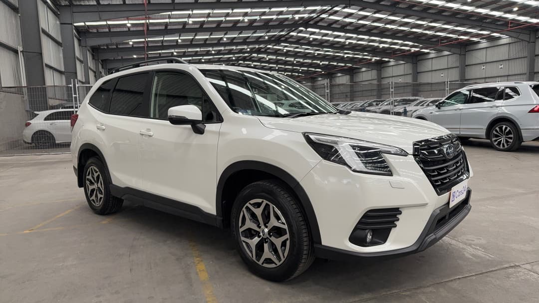 2024 Subaru Forester 2.5i (AWD), Automatic, 52910 km, Right Front Diagonal (45- Degree) View