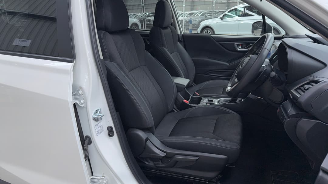 2024 Subaru Forester 2.5i (AWD), Automatic, 52910 km, Right Side Front Door Cabin View