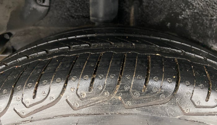 2016 Tata Zest XT PETROL, Petrol, Manual, 62,129 km, Right Rear Tyre Tread