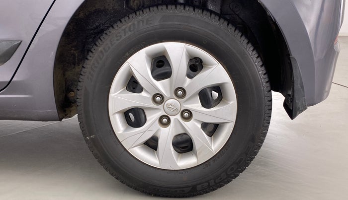 2015 Hyundai Elite i20 SPORTZ 1.2, Petrol, Manual, 70,909 km, Left Rear Wheel