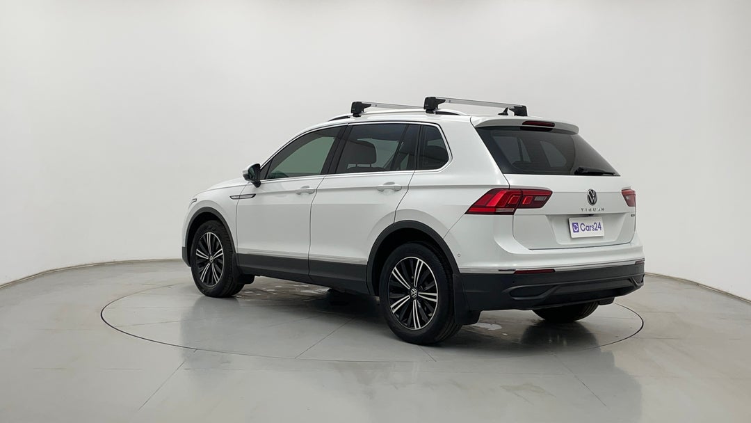 Left Back Diagonal (45- Degree) View