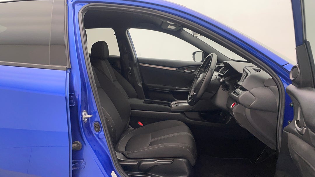 2021 Honda Civic Vti-s, Automatic, 35775 km, Right Side Front Door Cabin View