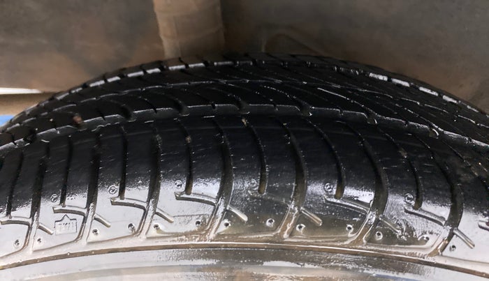 2019 Datsun Go Plus T OPTIONAL, Petrol, Manual, 26,368 km, Right Rear Tyre Tread