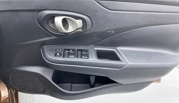 2019 Datsun Go Plus T OPTIONAL, Petrol, Manual, 26,368 km, Driver Side Door Panels Control