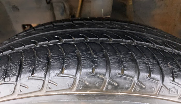 2019 Datsun Go Plus T OPTIONAL, Petrol, Manual, 26,368 km, Left Front Tyre Tread