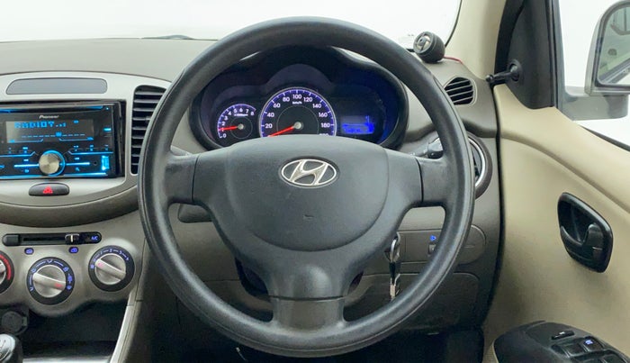 2016 Hyundai i10 MAGNA 1.1 IRDE2, Petrol, Manual, 40,966 km, Steering Wheel Close Up
