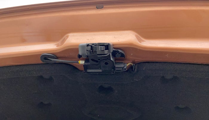 2017 Tata TIGOR XT PETROL, Petrol, Manual, 28,382 km, Lock system - Boot door not opening through lever