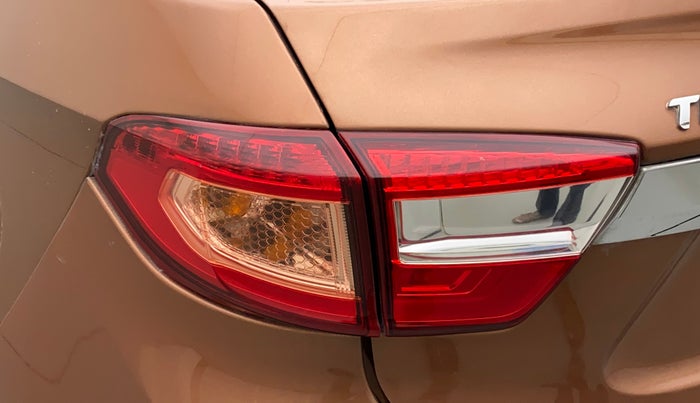 2017 Tata TIGOR XT PETROL, Petrol, Manual, 28,382 km, Left tail light - Reverse gear light not functional
