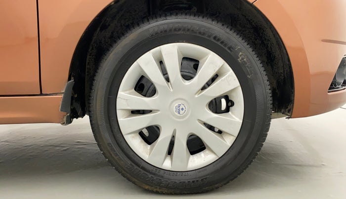 2017 Tata TIGOR XT PETROL, Petrol, Manual, 28,382 km, Right Front Wheel