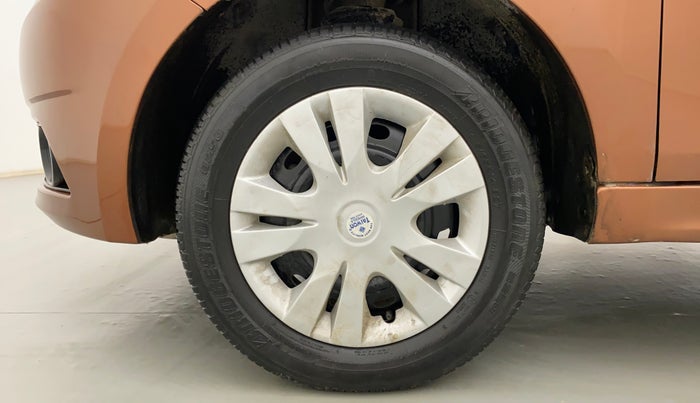 2017 Tata TIGOR XT PETROL, Petrol, Manual, 28,382 km, Left Front Wheel
