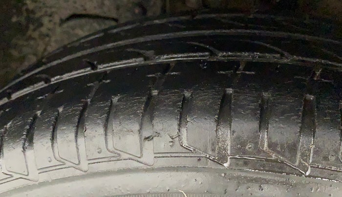 2017 Tata TIGOR XT PETROL, Petrol, Manual, 28,382 km, Left Front Tyre Tread